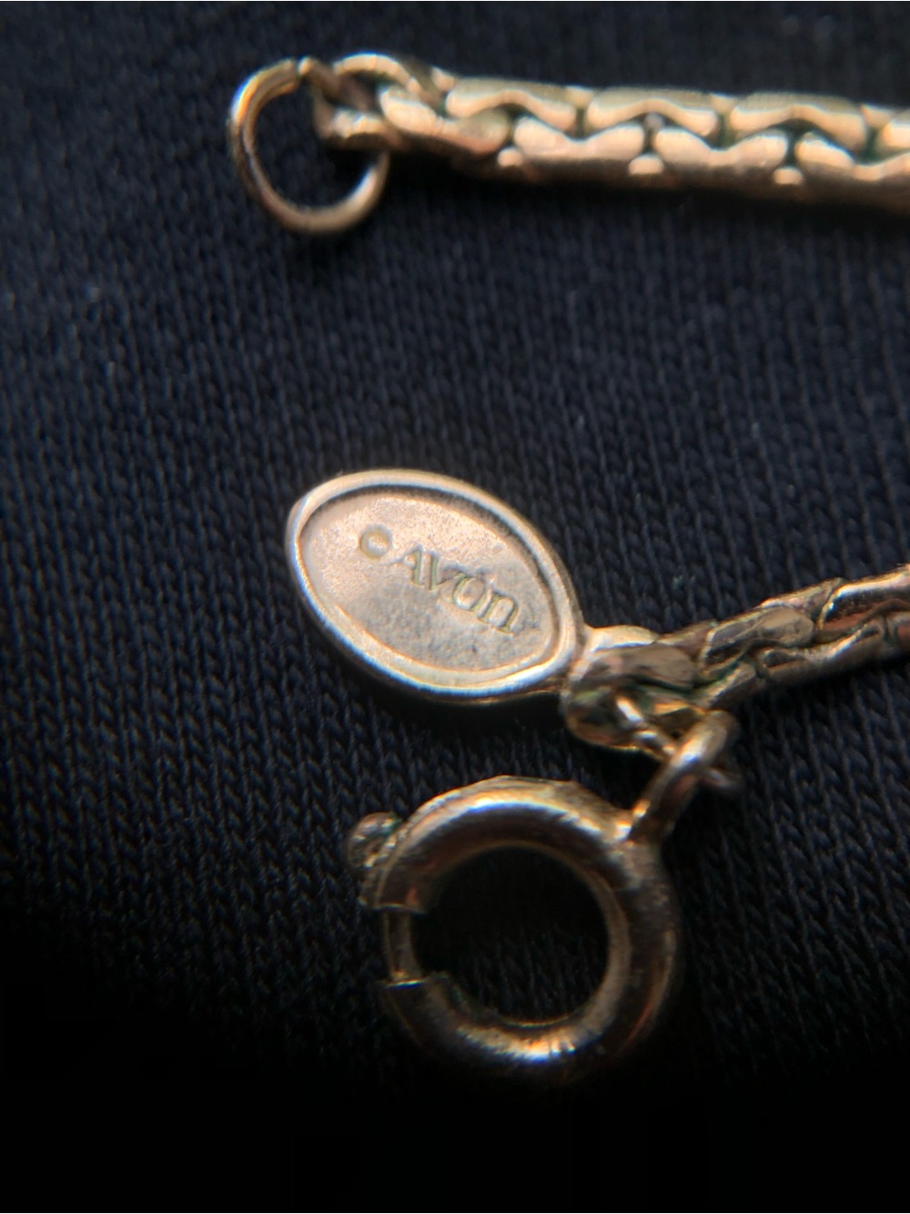 Vintage Avon 80s Bow Necklace🎀 - Picture 4 of 5